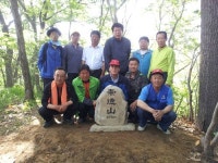 상주시 이안면 숭덕산에 표지석 설치
