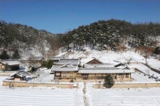29일까지 안동문화예술의전당, 테마초대전 고가를 거닐다