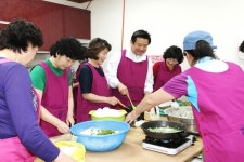 이칠구 어르신들 맞춤형 복지혜택 약속