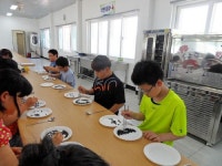 경주 모화초, 올바른 수저 사용법 연습에 집중