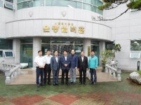 농수산식품유통공사 대경지역본부, 은광실버홈 후원금 전달