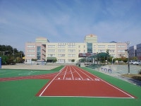 장흥초, 친환경 운동장 완공