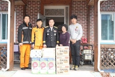 은대기 의성소방서장, 요양시설에 위문품 전달