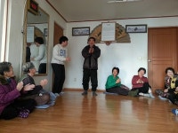 예궁, 영천 가수1리 경로당서 경로잔치 열어