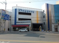 죽도시장 교통 혼잡…오거리공영주차장 이용하세요