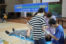 포항의료나눔봉사단, 은퇴목사 부부 무료진료활동