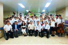 상주 함창중 오케스트라, 노인요양병원서 공연