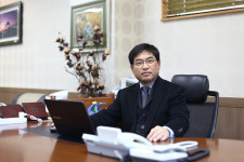 고객과 신뢰 우선으로 특수윤활제 전문 글로벌 기업 도약