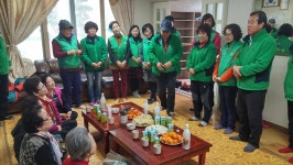 포항 송도동새마을協·부녀회, 경로당 위문