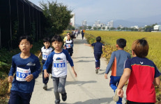 상주 성동초, 논두렁 마라톤 대회 개최 눈