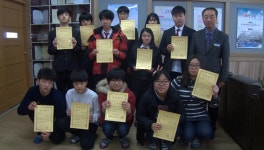 군위 효령중·고, 신입생 12명에 장학금 전달