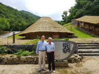 김관용 경북도지사, 휴가 마지막날 청송백자전수관 방문