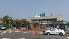 왜관역 캐노피 실용성 논란