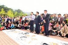 문경새재 걸으며 2천여 서예작품 감상