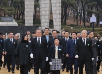 文 대통령, 대구·경북은 민주항쟁의 본거지