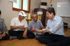 이강덕 포항시장, 경로당 무더위쉼터 방문 점검