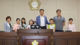 안동 와룡초생, 시의회에 교통시설물 설치 청원서 제출 눈길