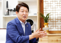 장년기 글로벌 미디어 매체로 성장하길