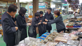 영천시민회관, 태풍피해 영덕 강구시장 장보기 행사