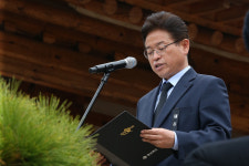 故 신성일 추도사 하는 이철우 경북도지사