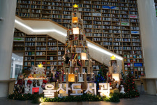 울산도서관, 책으로 만든 5m 규모 이색 북트리 화제