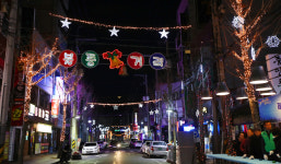 [포토뉴스] 은하수 조명 수놓은 포항 불종거리