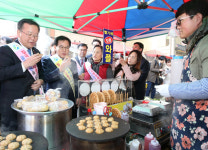 김부겸 행정안전부 장관, 칠곡 왜관전통시장 방문