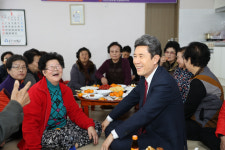이강덕 포항시장, 흥해 약성2리 경로당 깜짝 방문