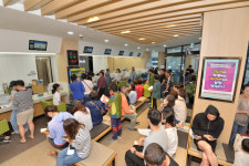 [포토] 포항사랑상품권 구매하자…포항농협 북새통