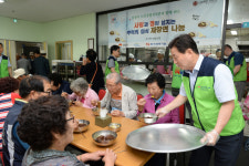 한국전력기술, 김천시 노인종합복지관 짜장면 봉사활동…무료 제공
