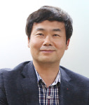 정용이는 막내 형 같은 의젓한 동생…축구공부벌레