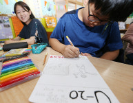 [포토] 정정용 감독과 고재현·김세윤 선수 모교 대구 신암초등학교 손편지 응원