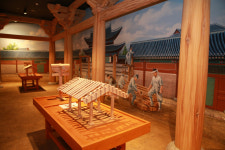 금강송 숲길따라 칠링을…울진군 금강송에코리움 인기