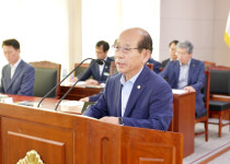 탁대학 문경시의회 운영위원장, 민선 개선 손 놓은 집행부·의회 질타
