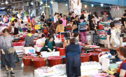 [포토] 포항 죽도시장 추석 대목장 풍경