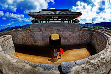 [관광레저시대 청도&] 청명한 가을하늘 아래 읍성 돌며 건강·장수 소원성취