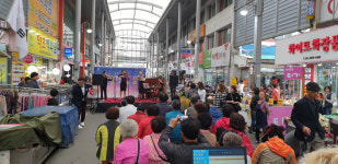 포항 죽도시장에 부는 클래식 바람…시장엔 청년예술가 음악회