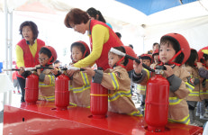 [포토] 어린이의 다양한 안전체험…2019포항어린이안전박람회