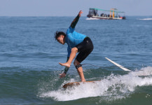 [포토] 용한 해변 물살 가르며…제2회 포항 메이어스컵 서핑챔피언십