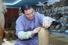 정문길 경주와장, 경북 무형문화재 와장 시연·작품전 공개 행사 성황