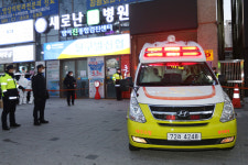 [포토] 대구 31번째 확진자 발생…새로난 한방병원 환자 이송