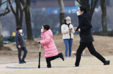 [포토] 답답한 대구시민들 수성못 찾아 마음 위로