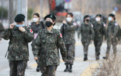 [포토] 국가의 임무를 받아…신임 간호장교 75명 국군대구병원 이동