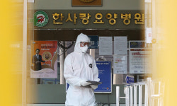 [포토] 한사랑요양병원 확진자 대구의료원 이송