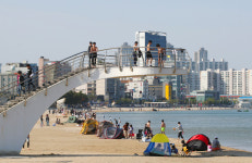 [포토] 황금연휴 첫날 포항 영일대해수욕장 북적
