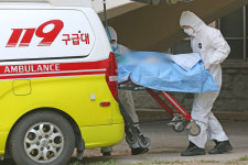 [포토] 대구동산병원, 코로나19 환자 9병동 이송…내달 15일 정상 운영