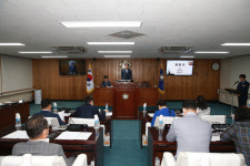 영주시의회 제245회 임시회 개회…후반기 의장단·상임위원장 선출
