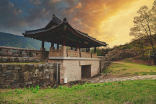 푸른 자연 속에서 먹고 걷고 즐기며 행복한 시간 차곡