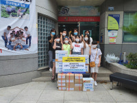 경산동부초 사랑Up!Go!자원봉사단, 어르신에 천연 모기퇴치제 등 물품 전달