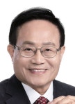 엄태항 봉화군수, 김준영 판사 공직자윤리위원회 위원장 위촉장 전달